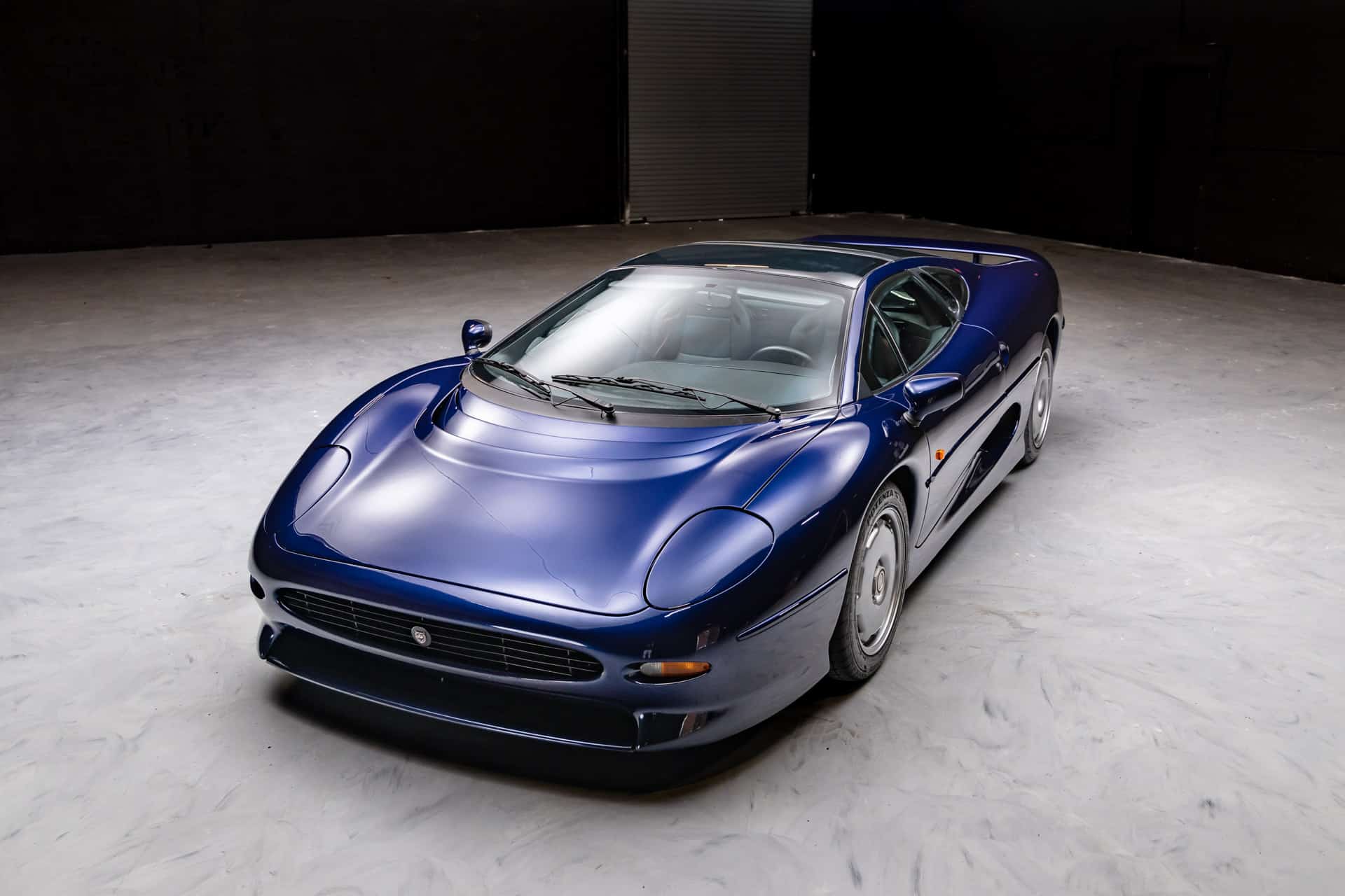 Jaguar XJ220